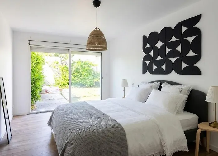 Vila Maison Plain Pied Hyper Centre Avec Veranda 5 Min A Pied 3 Royan